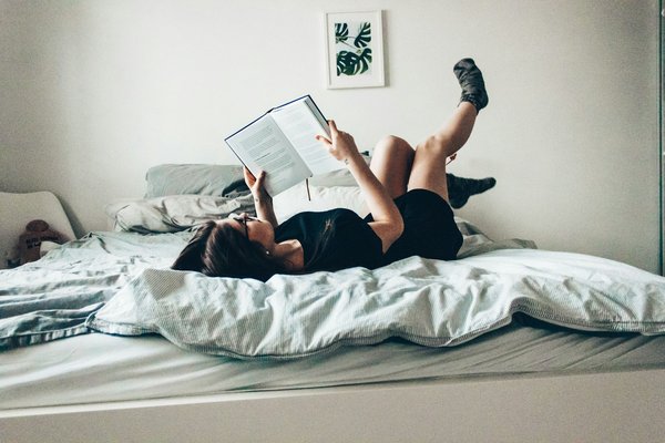 Quelles astuces pour un coin bureau ergonomique dans une chambre d'adolescent ?