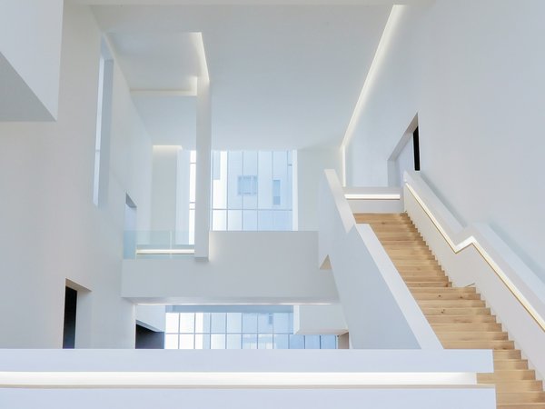 Comment créer un espace de rangement sous un escalier en colimaçon ?